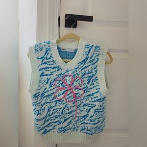Zara Blue and White Knit Vest with Pink Flower